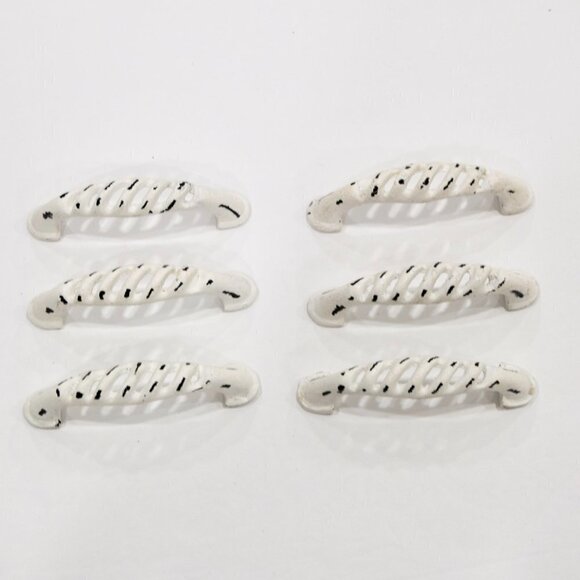 New set of 6 white pull / knob, have many - Picture 1 of 4